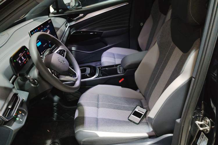 Used Volkswagen ID.4 CROZZ 2025 Pure Edition Left Front Seat