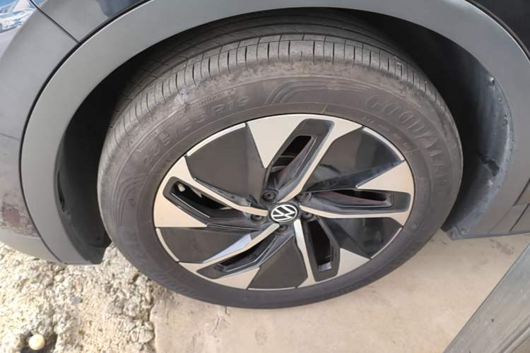Used Volkswagen ID.4 CROZZ 2025 Pure Edition Left Front Wheel Hub