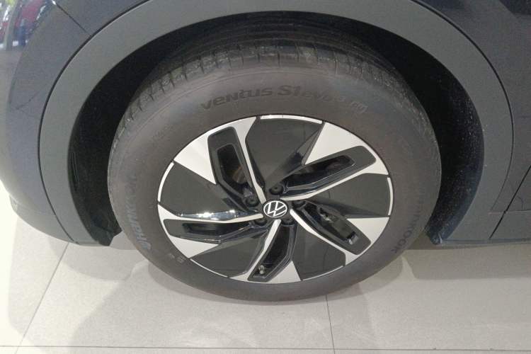 Used Volkswagen ID.4 CROZZ 2025 Pure Edition Left Front Wheel Hub