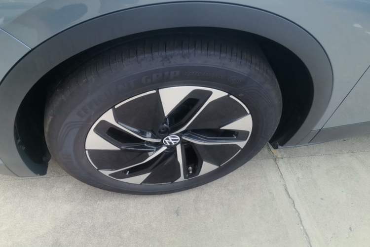 Used Volkswagen ID.4 CROZZ 2025 Pure Edition Left Front Wheel Hub