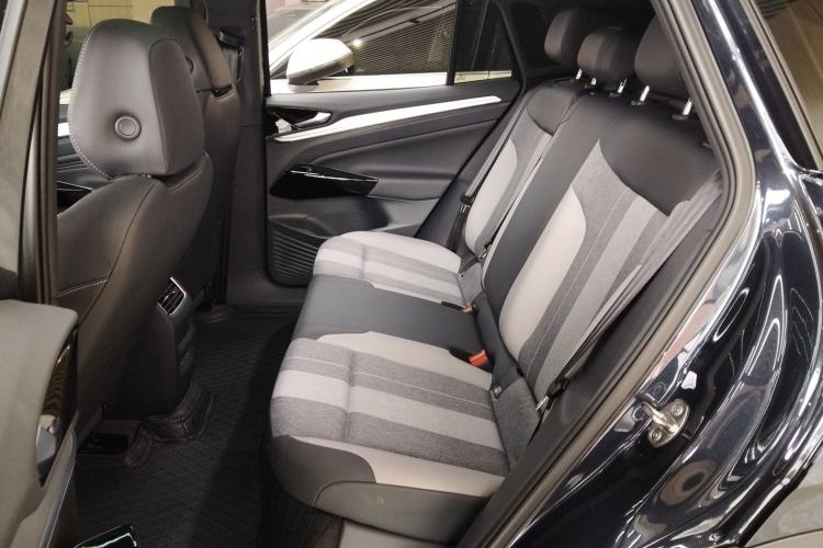 Used Volkswagen ID.4 CROZZ 2025 Pure Edition Left Rear Seat