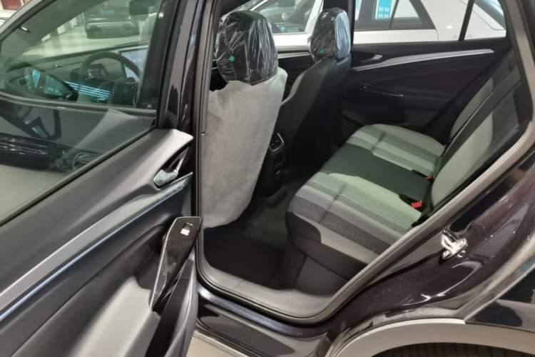 Used Volkswagen ID.4 CROZZ 2025 Pure Edition Left Rear Seat