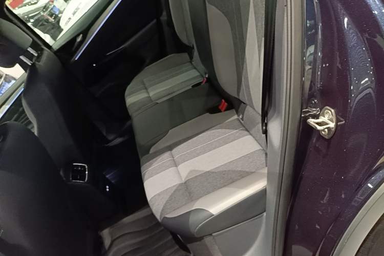 Used Volkswagen ID.4 CROZZ 2025 Pure Edition Left Rear Seat