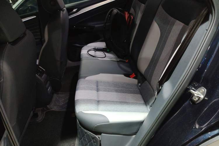 Used Volkswagen ID.4 CROZZ 2025 Pure Edition Left Rear Seat