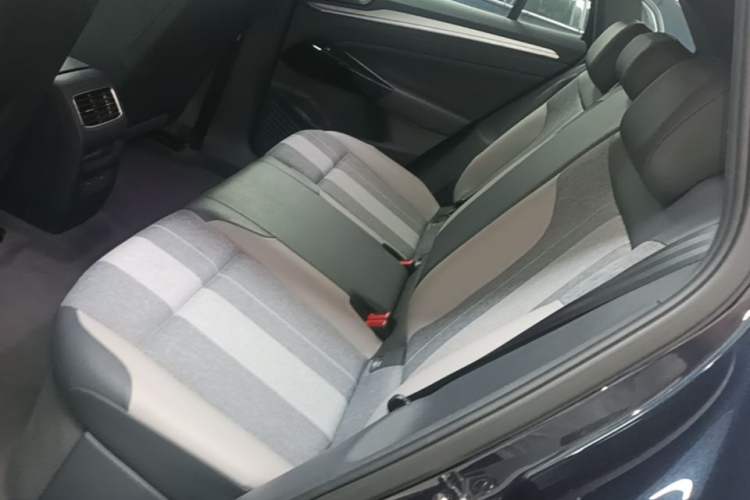 Used Volkswagen ID.4 CROZZ 2025 Pure Edition Left Rear Seat