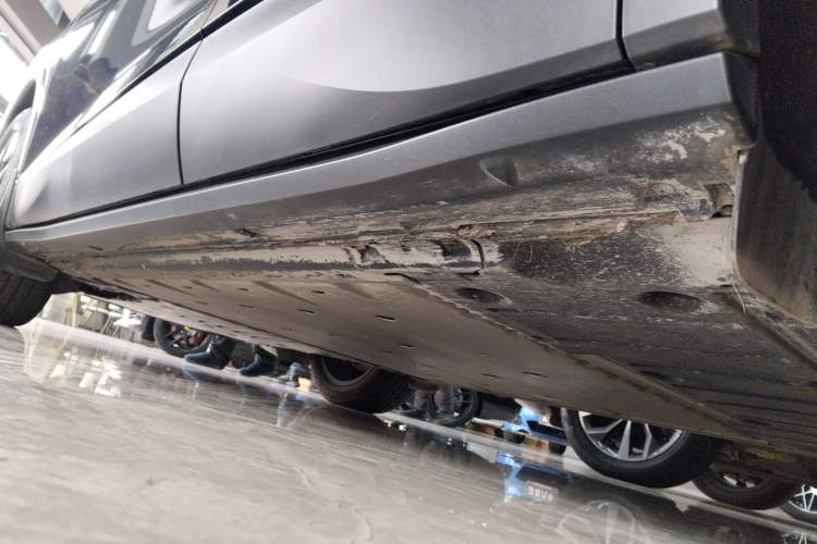 Used Volkswagen ID.4 CROZZ 2025 Pure Edition Left Side Sill