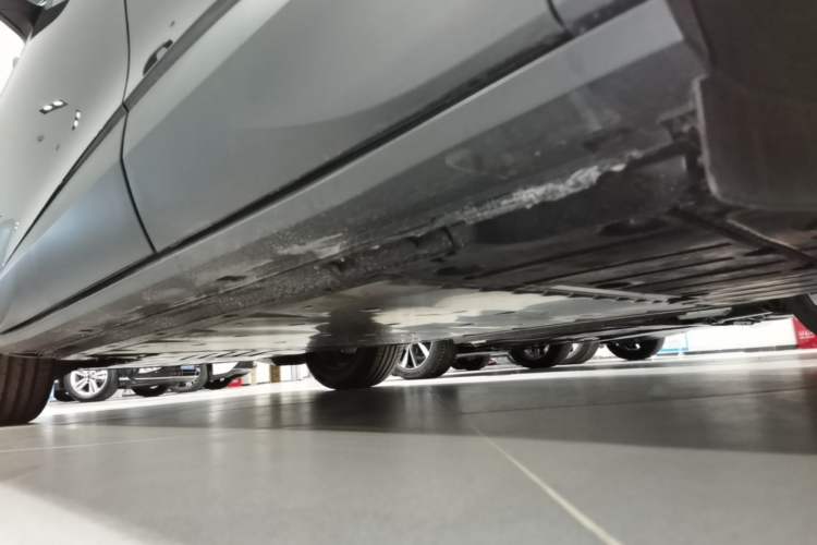 Used Volkswagen ID.4 CROZZ 2025 Pure Edition Left Side Sill