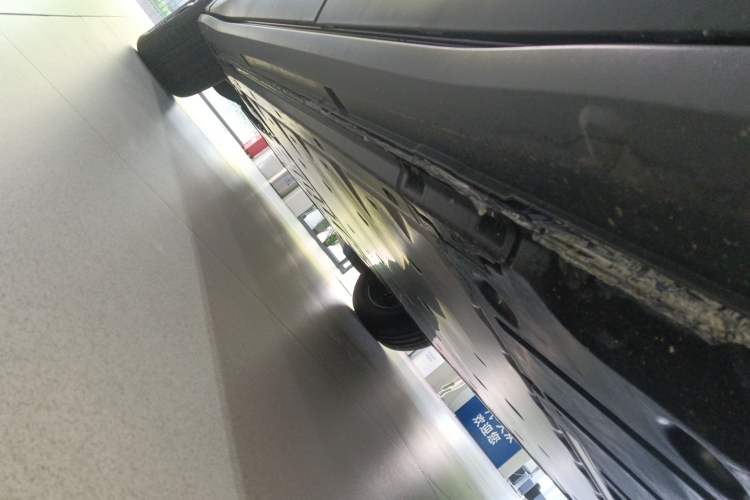 Used Volkswagen ID.4 CROZZ 2025 Pure Edition Left Side Sill