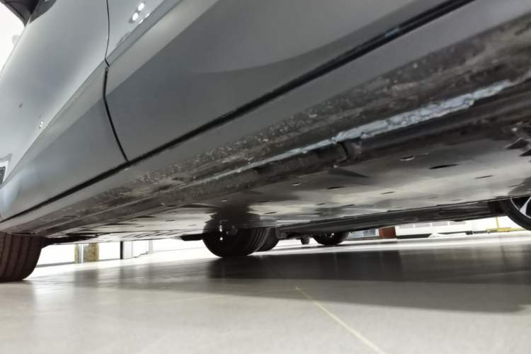 Used Volkswagen ID.4 CROZZ 2025 Pure Edition Left Side Sill