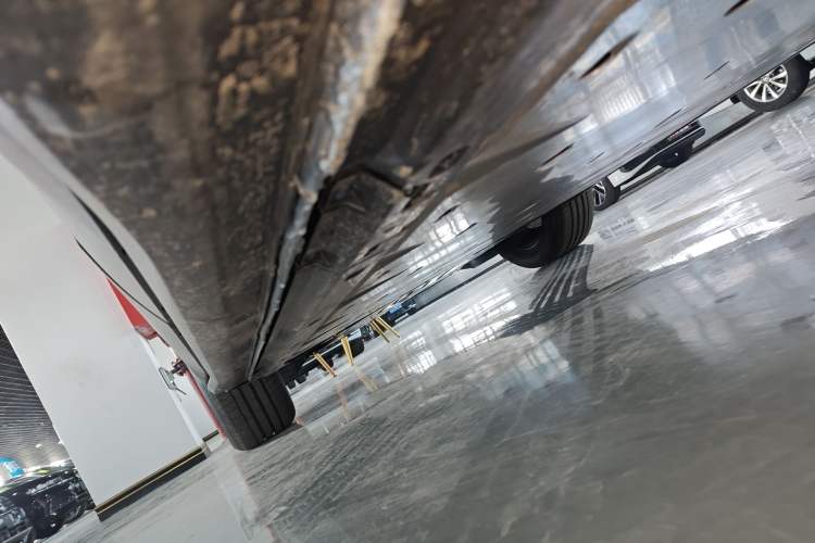 Used Volkswagen ID.4 CROZZ 2025 Pure Edition Left Side Sill