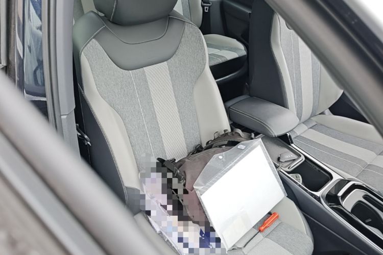 Used Volkswagen ID.4 CROZZ 2025 Pure Edition Right Front Seat