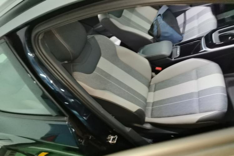 Used Volkswagen ID.4 CROZZ 2025 Pure Edition Right Front Seat
