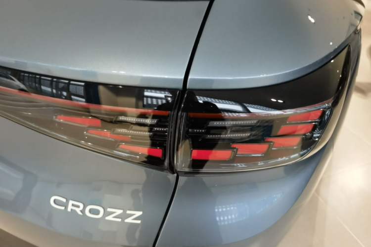 Used Volkswagen ID.4 CROZZ 2025 Pure Edition Right Rear Taillight