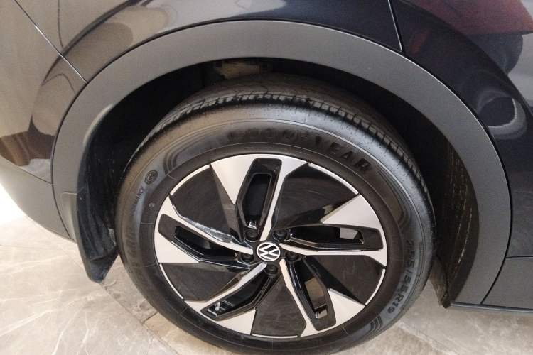 Used Volkswagen ID.4 CROZZ 2025 Pure Edition Right Rear Wheel Hub