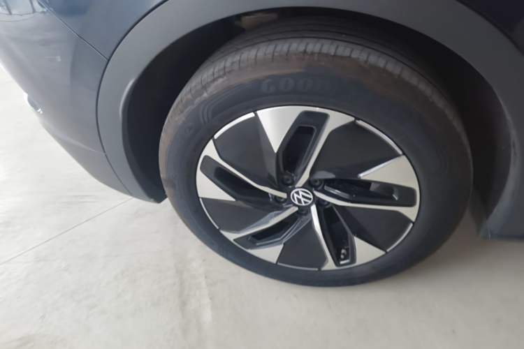 Used Volkswagen ID.4 CROZZ 2025 Pure Edition Right Rear Wheel Hub