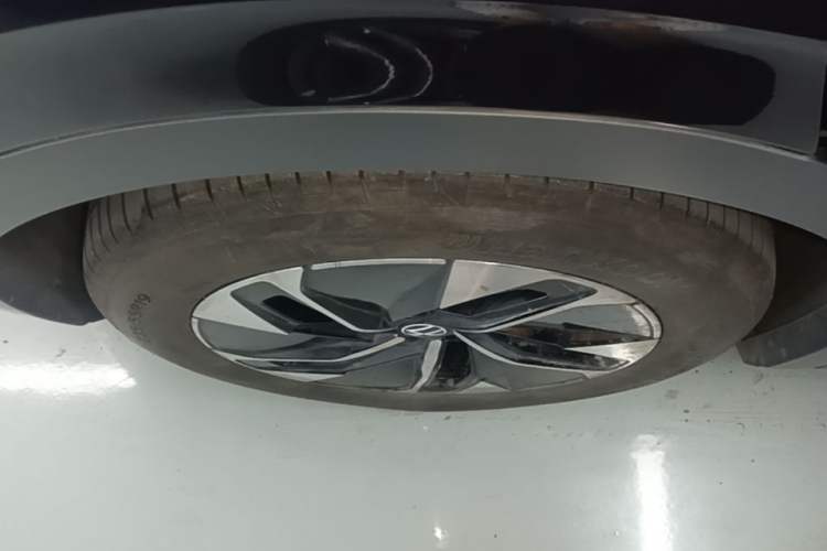 Used Volkswagen ID.4 CROZZ 2025 Pure Edition Right Rear Wheel Hub