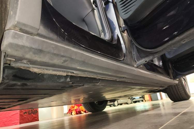 Used Volkswagen ID.4 CROZZ 2025 Pure Edition Right Side Sill