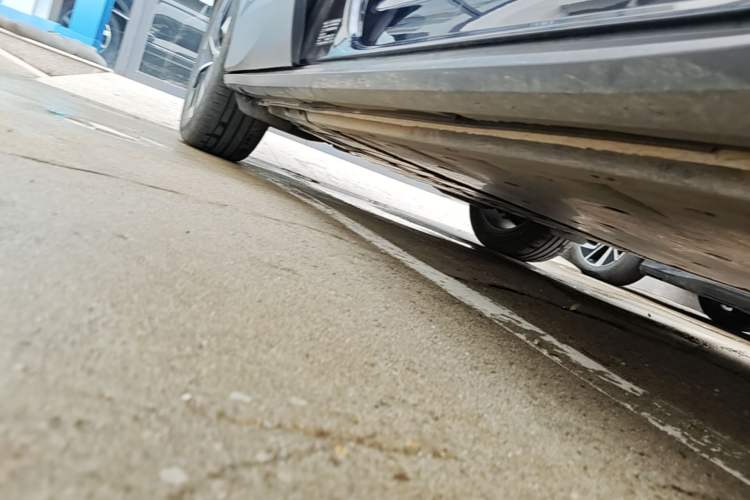 Used Volkswagen ID.4 CROZZ 2025 Pure Edition Right Side Sill