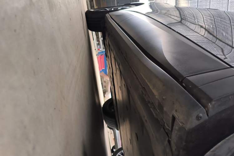 Used Volkswagen ID.4 CROZZ 2025 Pure Edition Right Side Sill