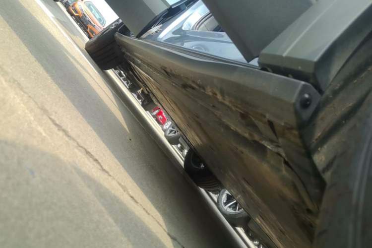 Used Volkswagen ID.4 CROZZ 2025 Pure Edition Right Side Sill