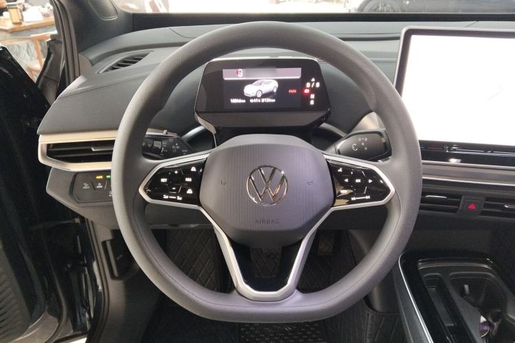 Used Volkswagen ID.4 CROZZ 2025 Pure Edition Steering Wheel