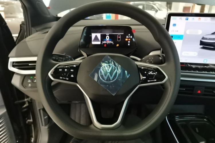 Used Volkswagen ID.4 CROZZ 2025 Pure Edition Steering Wheel
