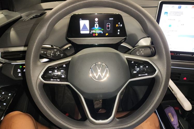 Used Volkswagen ID.4 CROZZ 2025 Pure Edition Steering Wheel