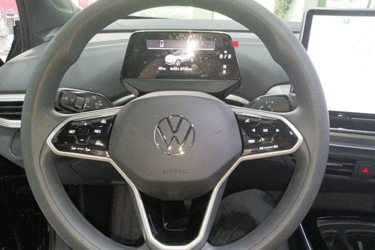Used Volkswagen ID.4 CROZZ 2025 Pure Edition Steering Wheel