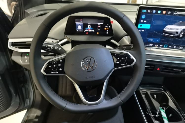 Used Volkswagen ID.4 CROZZ 2025 Pure Edition Steering Wheel