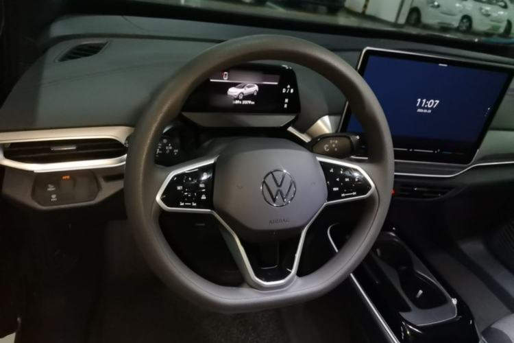 Used Volkswagen ID.4 CROZZ 2025 Pure Edition Steering Wheel