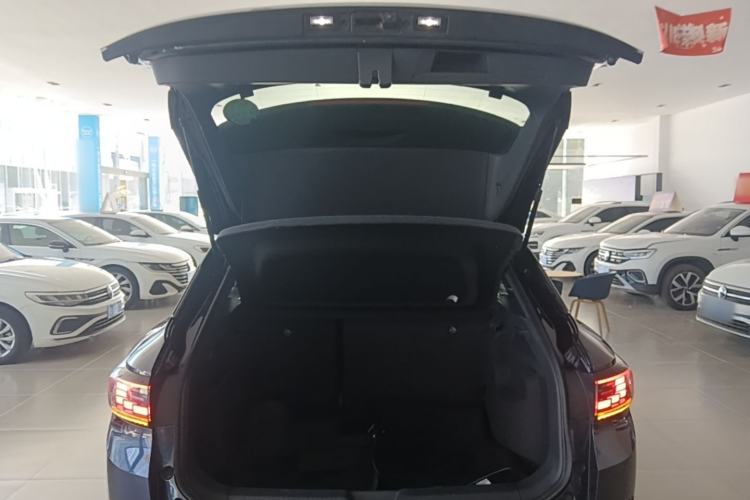 Used Volkswagen ID.4 CROZZ 2025 Pure Edition Trunk