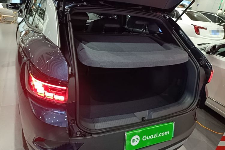Used Volkswagen ID.4 CROZZ 2025 Pure Edition Trunk