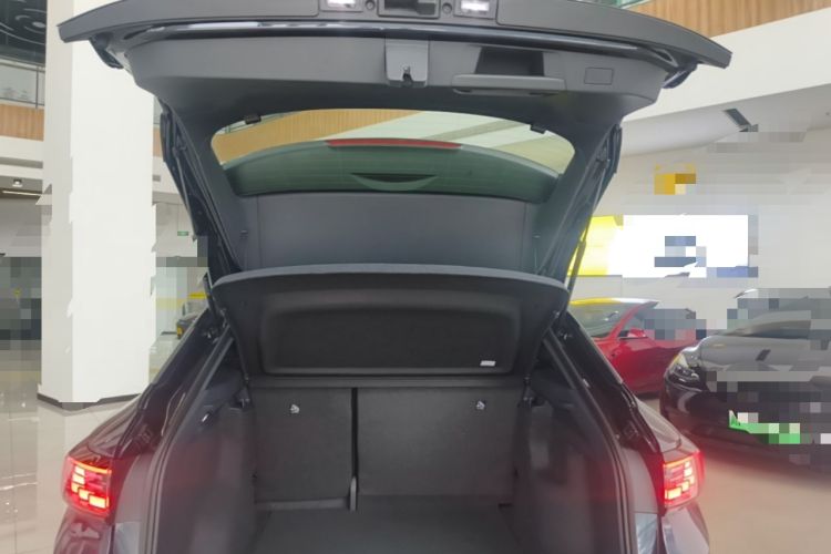 Used Volkswagen ID.4 CROZZ 2025 Pure Edition Trunk