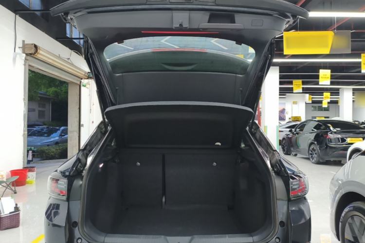 Used Volkswagen ID.4 CROZZ 2025 Pure Edition Trunk