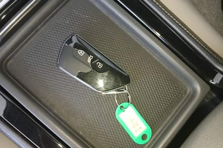 Used Volkswagen ID.4 CROZZ 2025 Pure Edition Vehicle Key