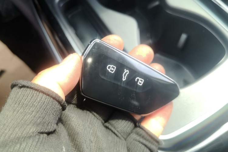 Used Volkswagen ID.4 CROZZ 2025 Pure Edition Vehicle Key