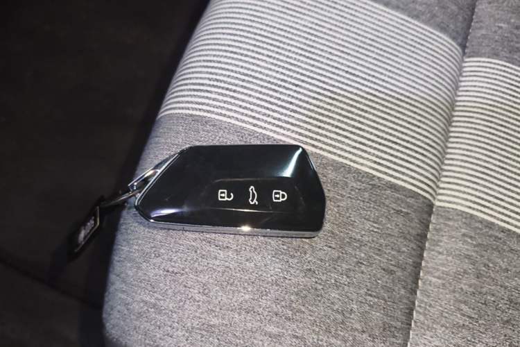 Used Volkswagen ID.4 CROZZ 2025 Pure Edition Vehicle Key