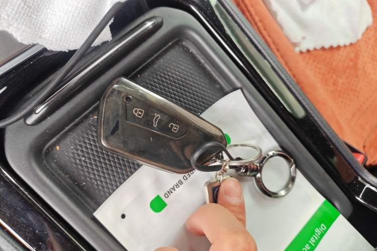 Used Volkswagen ID.4 CROZZ 2025 Pure Edition Vehicle Key