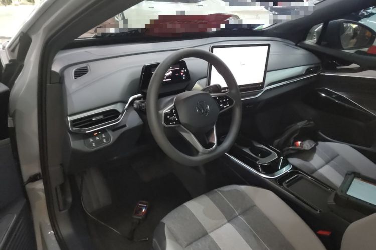 Used Volkswagen ID.4 CROZZ 2025 Pure Edition Center Console