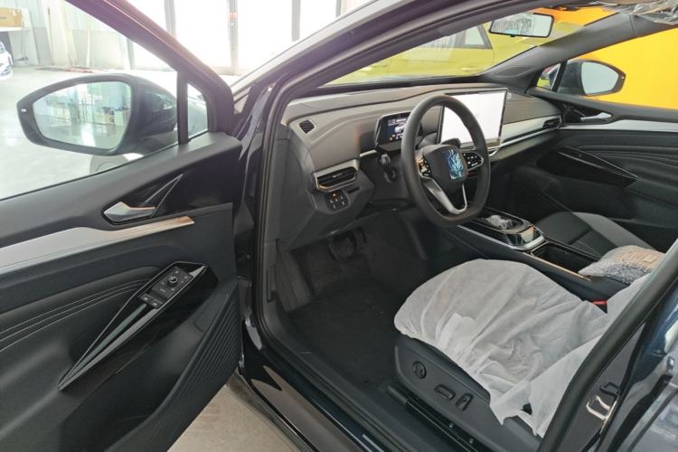 Used Volkswagen ID.4 CROZZ 2025 Pure Edition Driver Seat