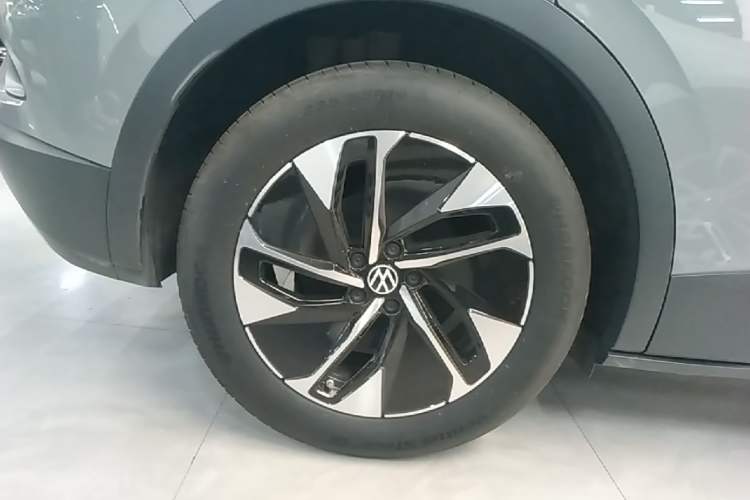Used Volkswagen ID.4 CROZZ 2025 Pure Edition Exterior 5