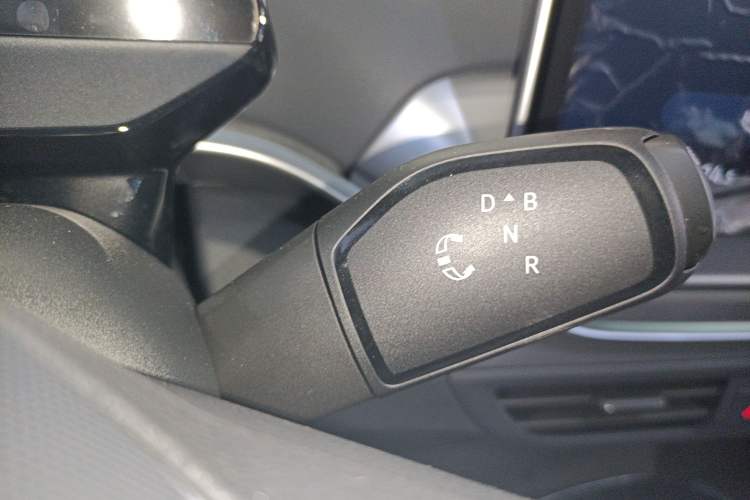 Used Volkswagen ID.4 CROZZ 2025 Pure Edition Gear Lever