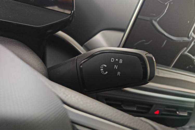 Used Volkswagen ID.4 CROZZ 2025 Pure Edition Gear Lever