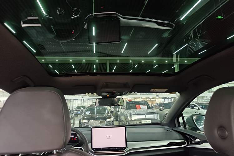 Used Volkswagen ID.4 CROZZ 2025 Pure Edition Headliner