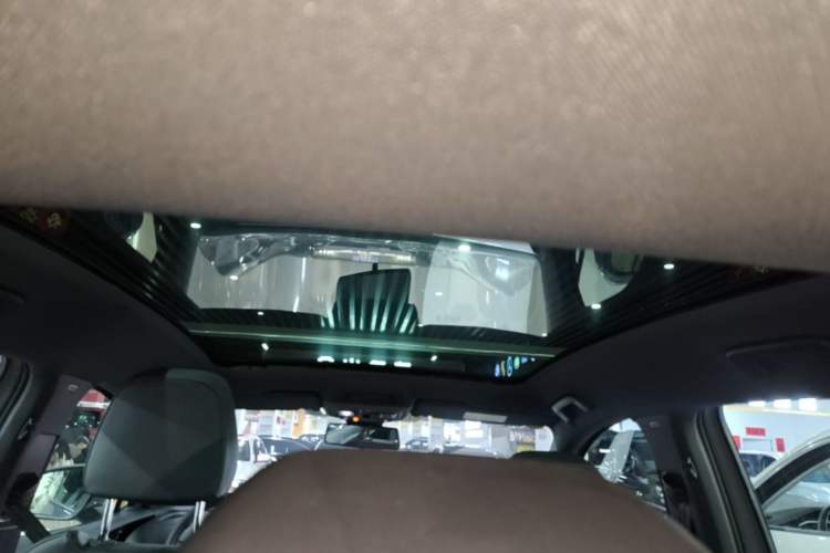 Used Volkswagen ID.4 CROZZ 2025 Pure Edition Headliner