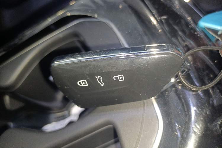 Used Volkswagen ID.4 CROZZ 2025 Pure Edition Interior 1