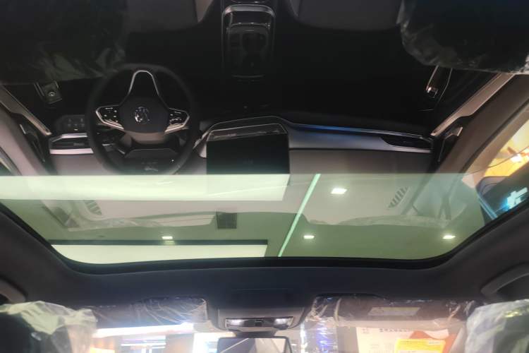 Used Volkswagen ID.4 CROZZ 2025 Pure Edition Interior 4