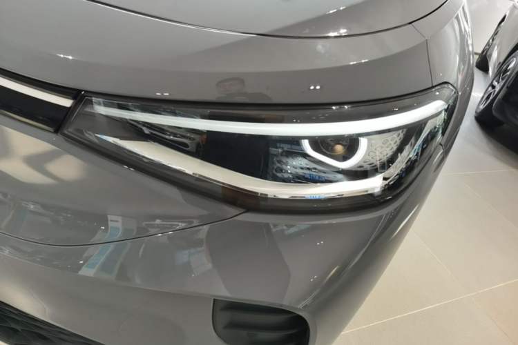 Used Volkswagen ID.4 CROZZ 2025 Pure Edition Left Front Headlight