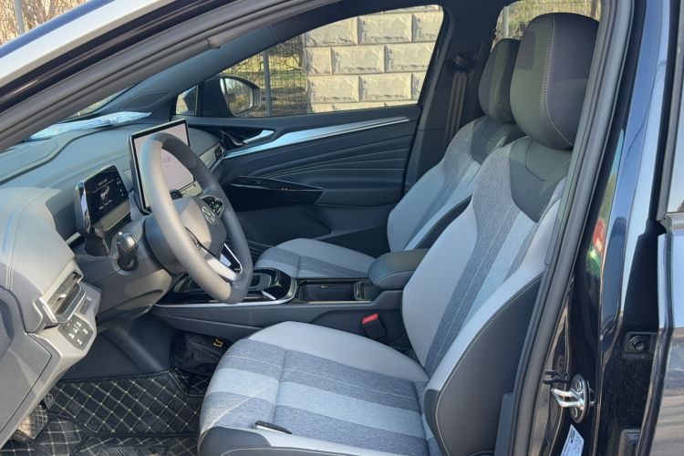 Used Volkswagen ID.4 CROZZ 2025 Pure Edition Left Front Seat