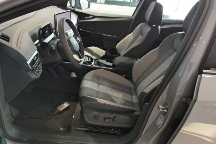 Used Volkswagen ID.4 CROZZ 2025 Pure Edition Left Front Seat